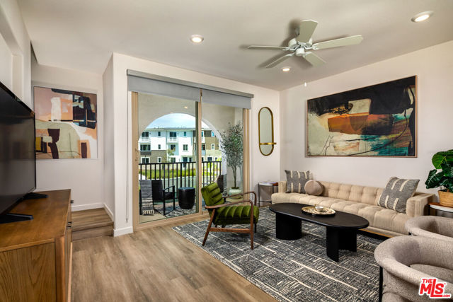 1483 W Vista Way, San Pedro CA: https://media.crmls.org/mediaz/5b7b72b2-5257-4887-bcb7-137a3bb56333.jpg