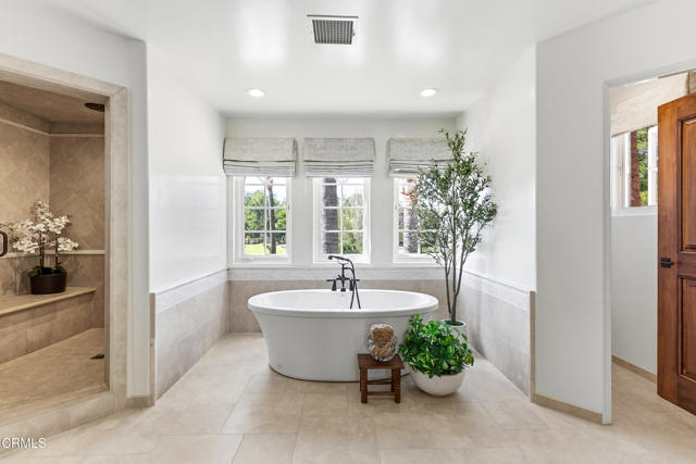 Detail Gallery Image 37 of 75 For 2296 Applewood Ln, Camarillo,  CA 93012 - 5 Beds | 4/1 Baths