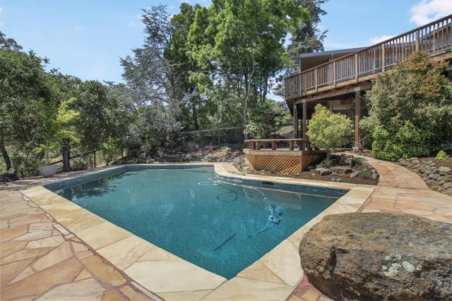 415 Golden Oak Drive, Portola Valley CA: https://media.crmls.org/mediaz/5b7bf6b3-246a-4e13-9a02-50a91769b94d.jpg