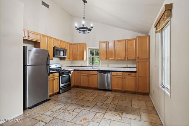 1560 Goodenough Road, Fillmore CA: https://media.crmls.org/mediaz/5b7cdeb9-9c3c-4da1-ab4f-023c323afd81.jpg