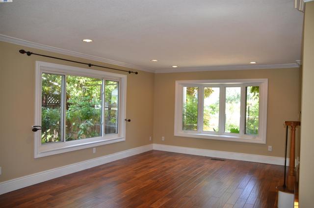 1626 Harlan Dr, Danville CA: https://media.crmls.org/mediaz/5b7e6606-8e27-436d-add3-627268116280.jpg