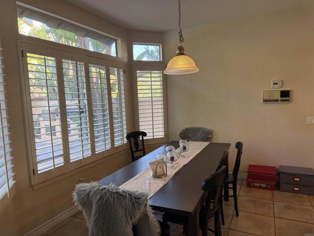 Detail Gallery Image 7 of 7 For 4980 Beauchamp Ct, San Diego,  CA 92130 - 6 Beds | 5 Baths