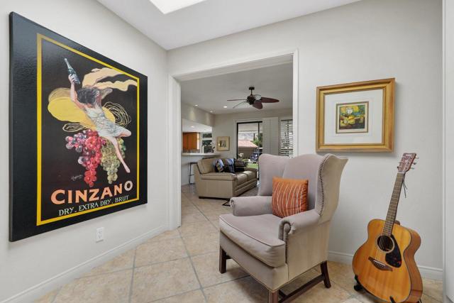 89 La Ronda Drive, Rancho Mirage CA: https://media.crmls.org/mediaz/5b7fe51e-568b-46ca-b39e-ad8689f6eaa1.jpg