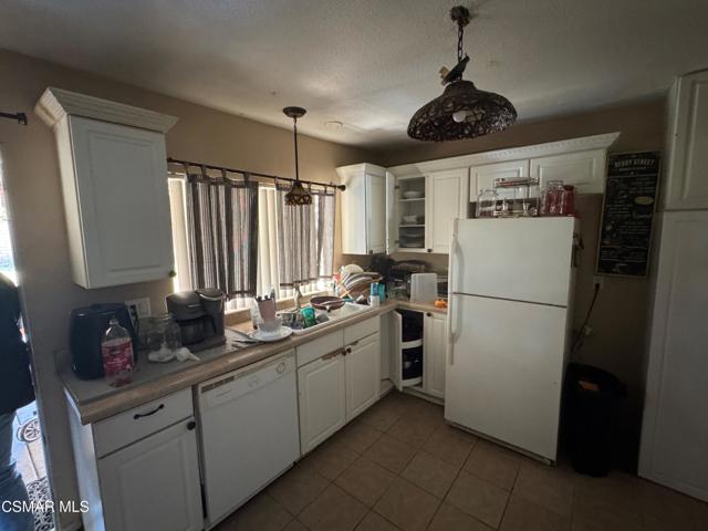 1459 Willowbrook Lane, Simi Valley CA: https://media.crmls.org/mediaz/5b802108-27b1-4802-9bad-2392c1f69b60.jpg