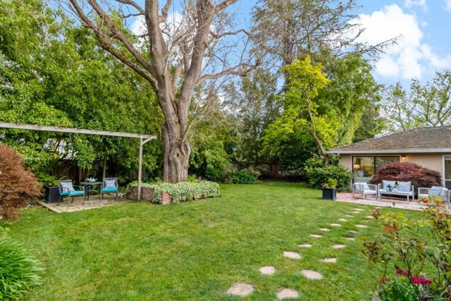 97 Snowden Avenue, Atherton CA: https://media.crmls.org/mediaz/5b814f94-20da-4e16-9985-1eaeae96557a.jpg