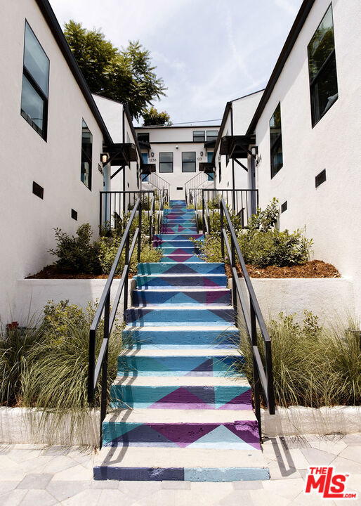 1236 W Sunset Boulevard, Los Angeles CA: https://media.crmls.org/mediaz/5b81c2a5-f512-4b7a-960d-0cb6641c99e5.jpg