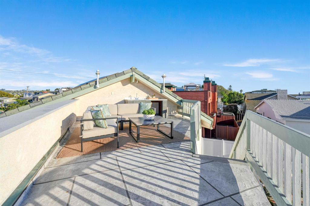 2438 Ocean Street - photo 17