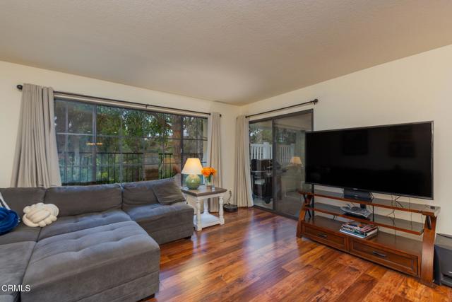 Detail Gallery Image 4 of 34 For 5696 Recodo Way, Camarillo,  CA 93012 - 2 Beds | 2 Baths