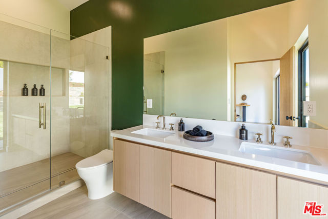 5259 Lewis Road, Agoura Hills CA: https://media.crmls.org/mediaz/5b8228d3-c563-4ec5-995d-63b4bb3d9933.jpg