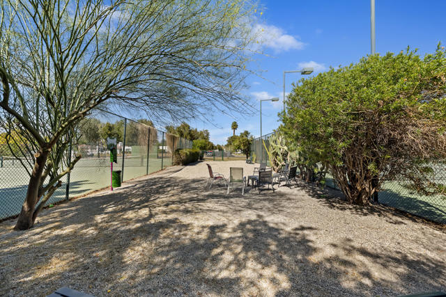 2134 S Sunshine Circle, Palm Springs, CA 92264