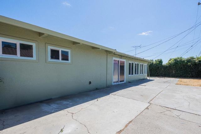 96 Shasta Way, Salinas CA: https://media.crmls.org/mediaz/5b828874-65c9-4b60-a8e6-c105b1ade53a.jpg