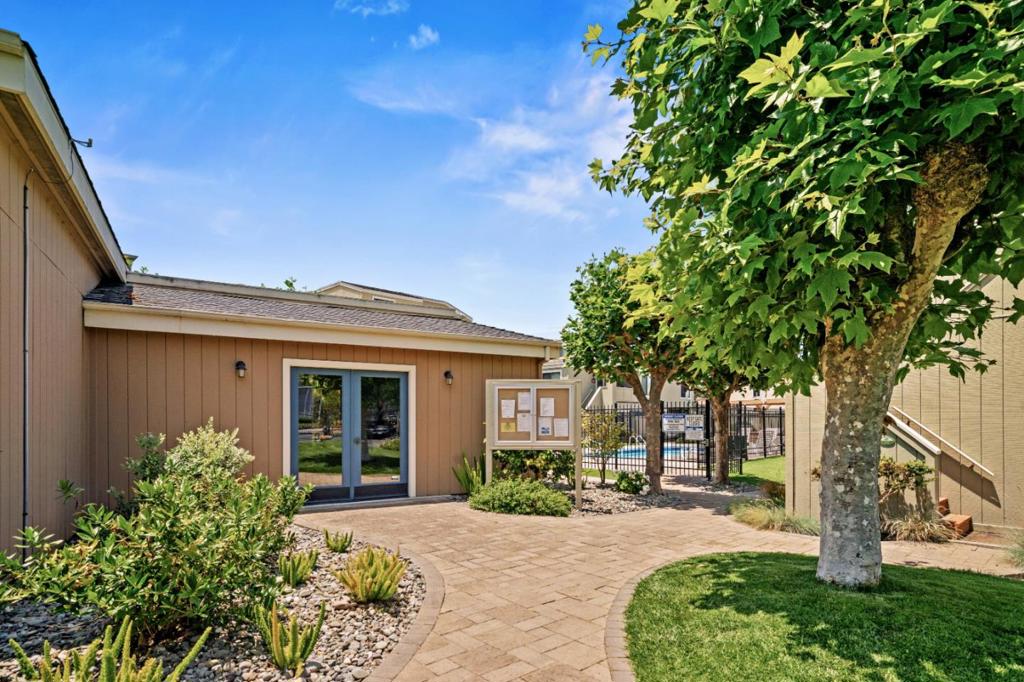 820 Casanova Avenue #75