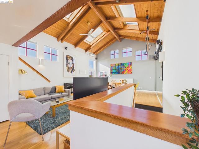 Image 12 of 38 For 2932 Filbert St 2