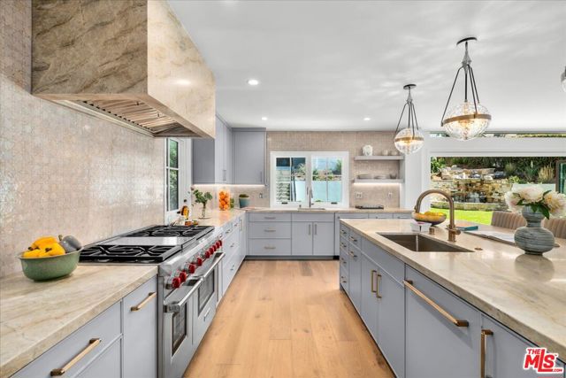 1736 Paseo Del Mar, Palos Verdes Estates CA: https://media.crmls.org/mediaz/5b854bd6-5517-4667-b342-fec614c2f306.jpg