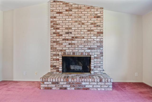 422 Shelley Way, Salinas CA: https://media.crmls.org/mediaz/5b85e391-561a-4bdc-b11b-2c893dc526b7.jpg