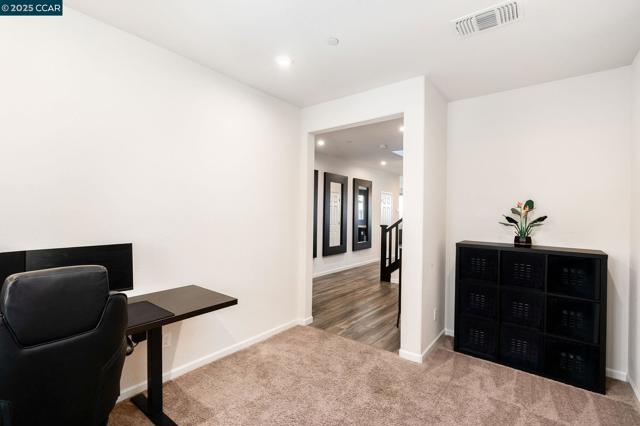 9603 Del Seis Dr, Sacramento CA: https://media.crmls.org/mediaz/5b860773-9e2a-42cc-85f5-ac00535607c9.jpg