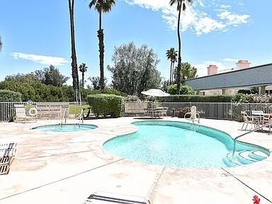 Image 19 of 20 For 210 Desert Falls Drive