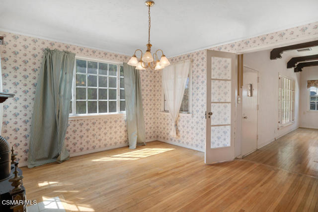 2327 Royal Avenue, Simi Valley CA: https://media.crmls.org/mediaz/5b866f0d-6534-4e17-b049-1bb9f7cf5a8e.jpg