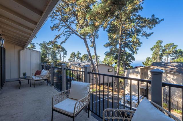 250 Forest Ridge Road, Monterey CA: https://media.crmls.org/mediaz/5b86b8e1-a1ac-4031-94bc-f938c34299f3.jpg
