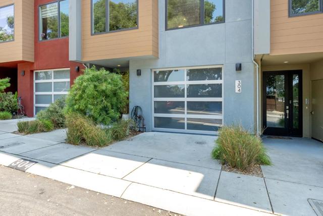 304 Thomas Terrace, Scotts Valley CA: https://media.crmls.org/mediaz/5b870b83-cbdf-44b1-9e1e-a225becb59a2.jpg