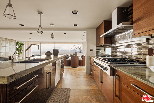 1825 Ocean Drive photo 8