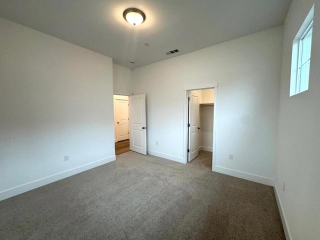 1261 Gypsum Court, Los Banos CA: https://media.crmls.org/mediaz/5b879a1c-df22-4b8e-bdb1-9e33ad019d60.jpg