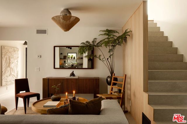 710 Amador Street, Los Angeles CA: https://media.crmls.org/mediaz/5b87b01e-7a7c-42c8-b045-d972dc036ca0.jpg