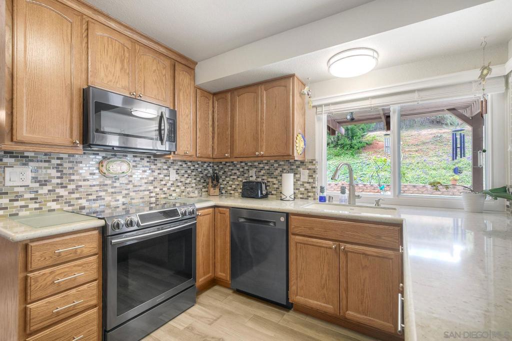 13266 Deron Avenue - photo 18