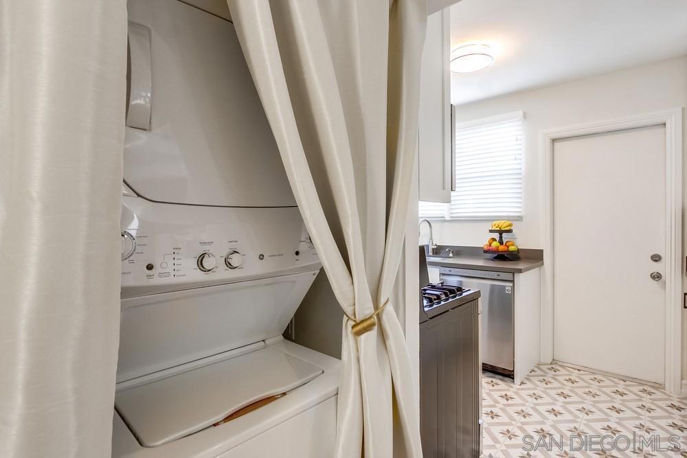 MLS #250021664SD img 3