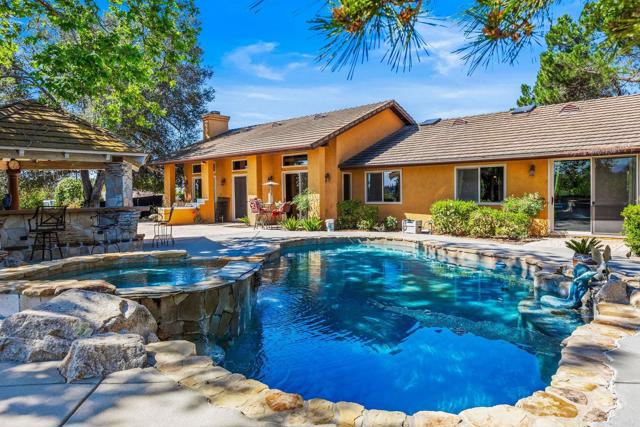 Detail Gallery Image 42 of 51 For 1147 Sea Larke Dr, Fallbrook,  CA 92028 - 4 Beds | 2/1 Baths