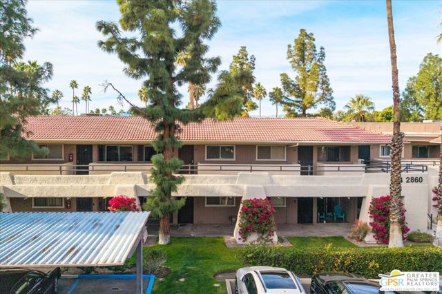 2860 N Los Felices Road, Palm Springs CA: https://media.crmls.org/mediaz/5b896a03-2b8a-40b0-a6cb-9e0fc92d1390.jpg