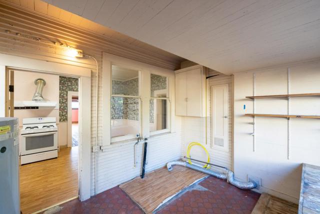 486 VAN BUREN ST, Monterey CA: https://media.crmls.org/mediaz/5b8998c5-e4e6-45a4-b05f-b7d80975d75a.jpg