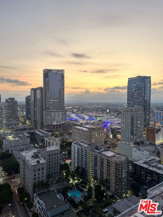 900 W Olympic Boulevard, Los Angeles CA: https://media.crmls.org/mediaz/5b8ae4f9-6821-4733-bd9e-0f04842c066d.jpg
