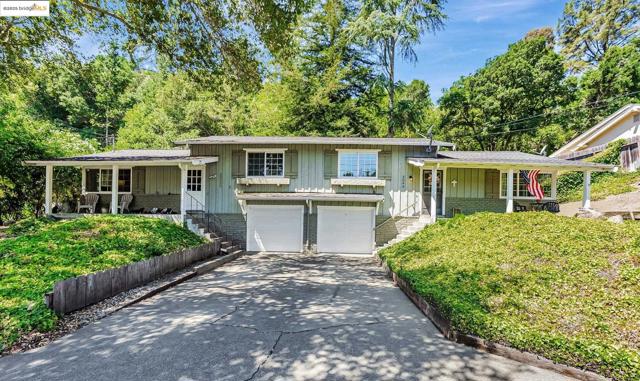2048 Donald Dr, Moraga CA: https://media.crmls.org/mediaz/5b8bafda-6456-4340-b18c-e84cfd88ec0f.jpg