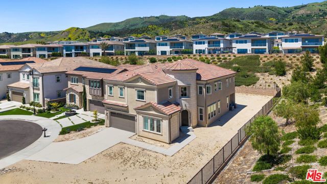 20517 W Deer Grass Court, Porter Ranch CA: https://media.crmls.org/mediaz/5b8bbb86-6497-4980-b5df-bac90a059adc.jpg