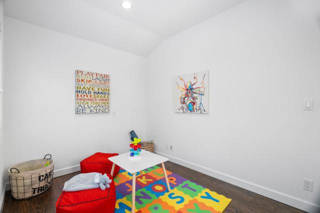 18709 Metler Court, Saratoga CA: https://media.crmls.org/mediaz/5b8cc281-7397-4ff6-85de-04e22d84ed45.jpg