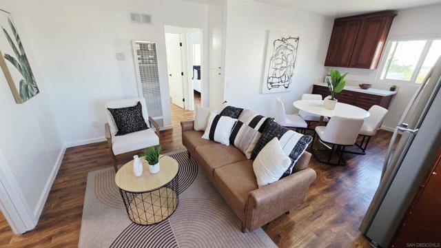 4233 39th ST, San Diego CA: https://media.crmls.org/mediaz/5b8d243c-e575-4b01-8dea-88b497e2d92b.jpg
