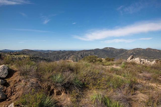 Detail Gallery Image 24 of 29 For Meadow Glen Way, Escondido,  CA 92026 - – Beds | – Baths