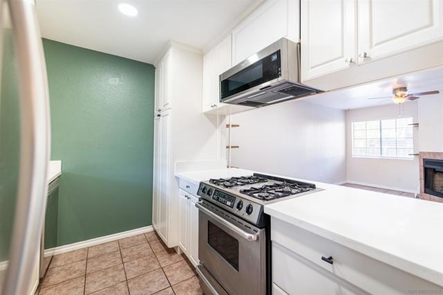 4847 Parks Ave, La Mesa CA: https://media.crmls.org/mediaz/5b8f59e5-09d1-46f3-a58d-181db8141308.jpg