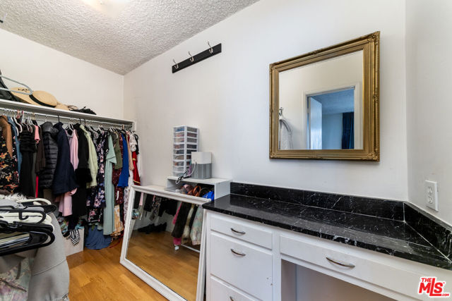 2 Bed Home for Sale in Valley Village, California