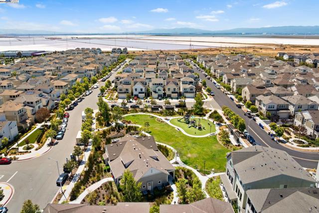 8563 Schooner Way, Newark CA: https://media.crmls.org/mediaz/5b911575-ecf9-4cff-8ca2-606f08535ee2.jpg