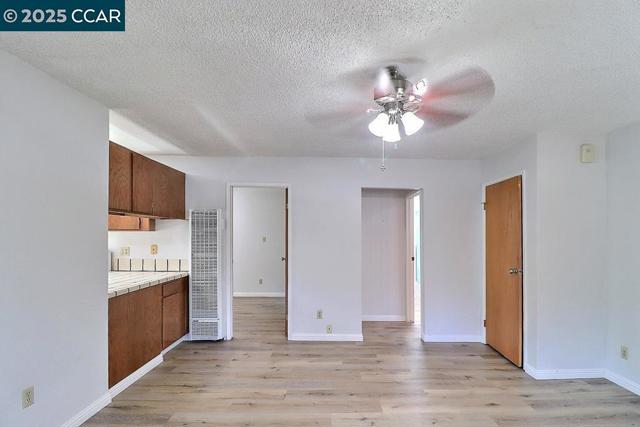 2465 Buena Vista Ave, Walnut Creek CA: https://media.crmls.org/mediaz/5b9129dd-10aa-4a69-9229-0794a79f9019.jpg