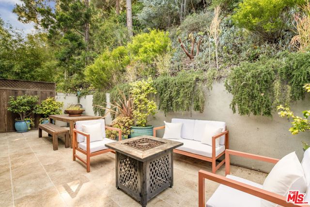 14517 Sunset Boulevard, Pacific Palisades, California 90272, 3 Bedrooms Bedrooms, ,2 BathroomsBathrooms,Single Family Residence,For Sale,Sunset,24406283