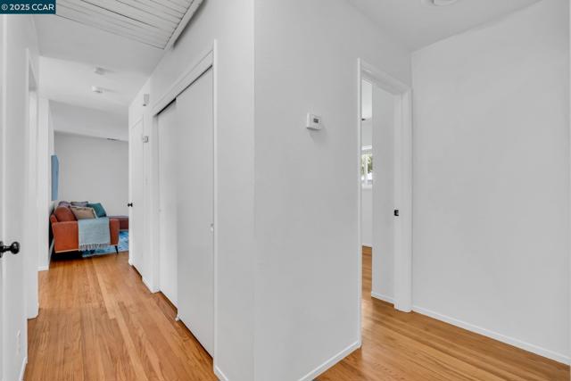 57 Jemco Ct, Pleasant Hill CA: https://media.crmls.org/mediaz/5b91bf37-903c-4a55-8bc3-9add9b1197c1.jpg