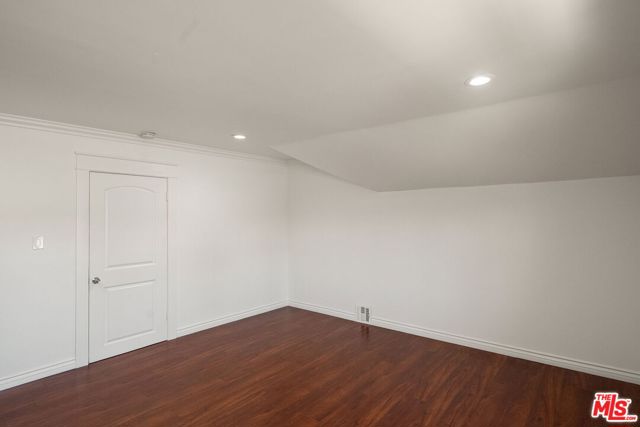 251 S Ardmore Avenue, Los Angeles CA: https://media.crmls.org/mediaz/5b92ec41-7843-46c9-b9cb-4e4b450c8c21.jpg