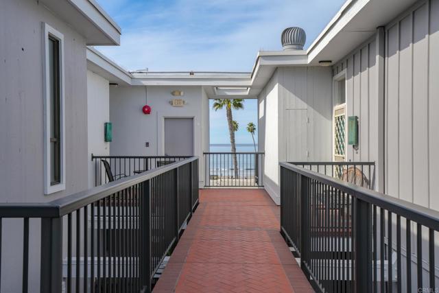 Detail Gallery Image 10 of 25 For 2130 Vallecitos #442,  La Jolla,  CA 92037 - 2 Beds | 2 Baths