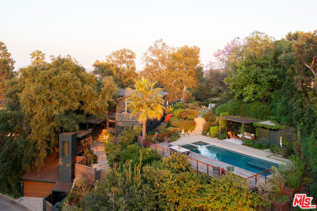 Image 39 of 57 For 2206 Micheltorena Street