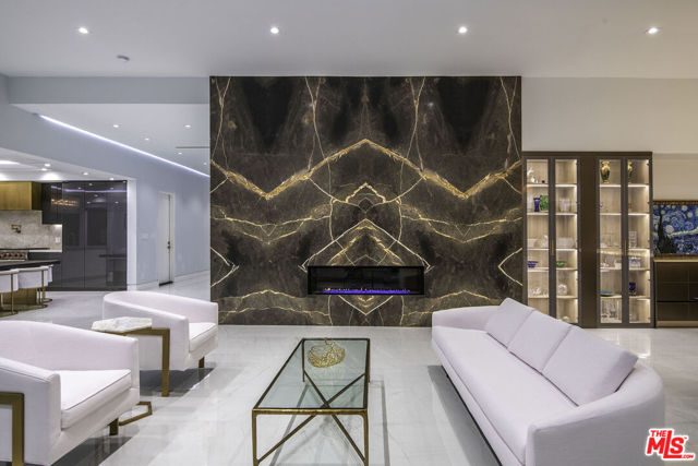 16601 Park Lane Circle, Los Angeles CA: https://media.crmls.org/mediaz/5b952598-f037-4471-8d33-bee93edb8d4b.jpg