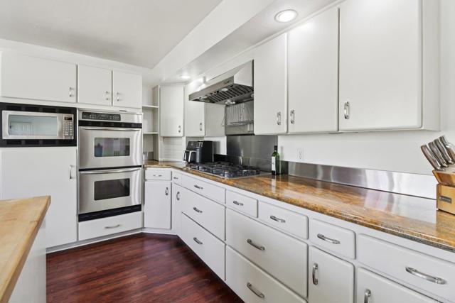 Detail Gallery Image 8 of 72 For 1607 Hunsaker St, Oceanside,  CA 92054 - 4 Beds | 3 Baths