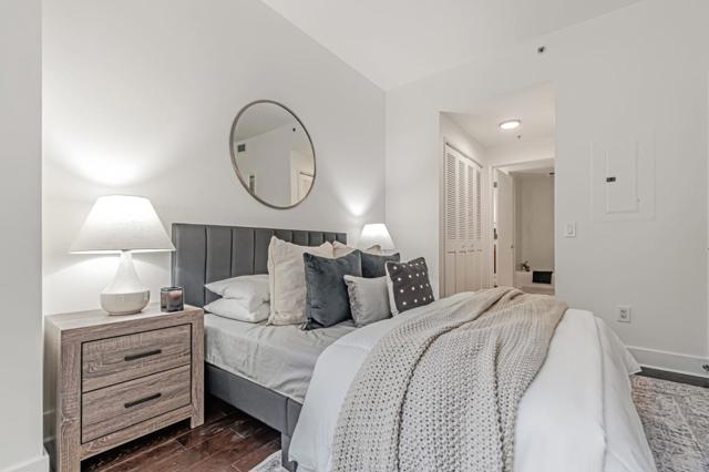 50 Lansing Street, San Francisco CA: https://media.crmls.org/mediaz/5b959942-218f-4b6a-8e86-0a83c1b1c7dc.jpg